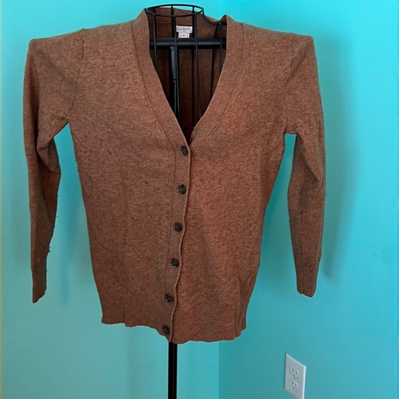 💙💛J. crew XS Sweater💙💛 - Picture 1 of 7